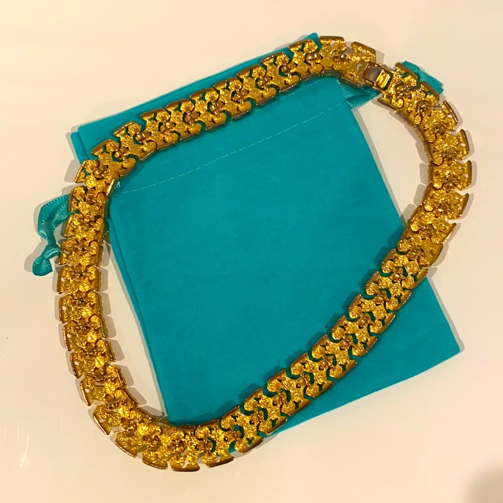 Gold Costume Bib Necklace GUC - Picture 2 of 5